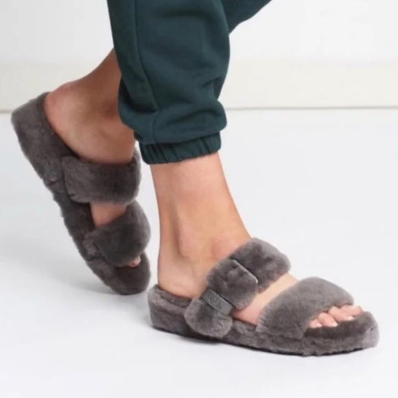 UGG Fuzzy Grey Yeah Slide Slippers, size 7 - Picture 1 of 6